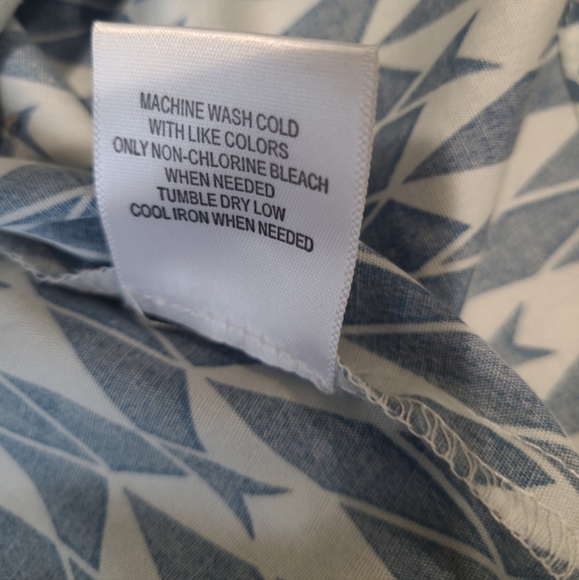 Modcloth Women's SZ M top Peter Pan Collar blue geo design NWOT office casual - Picture 9 of 9